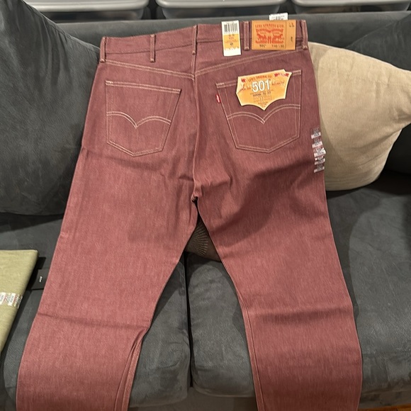 Levi’s - Picture 2 of 2